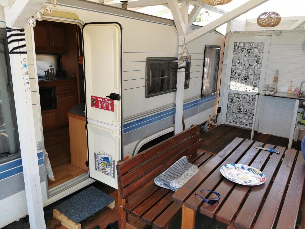 Sea Caravan/Camper On The Beach Kiten  Buitenkant foto