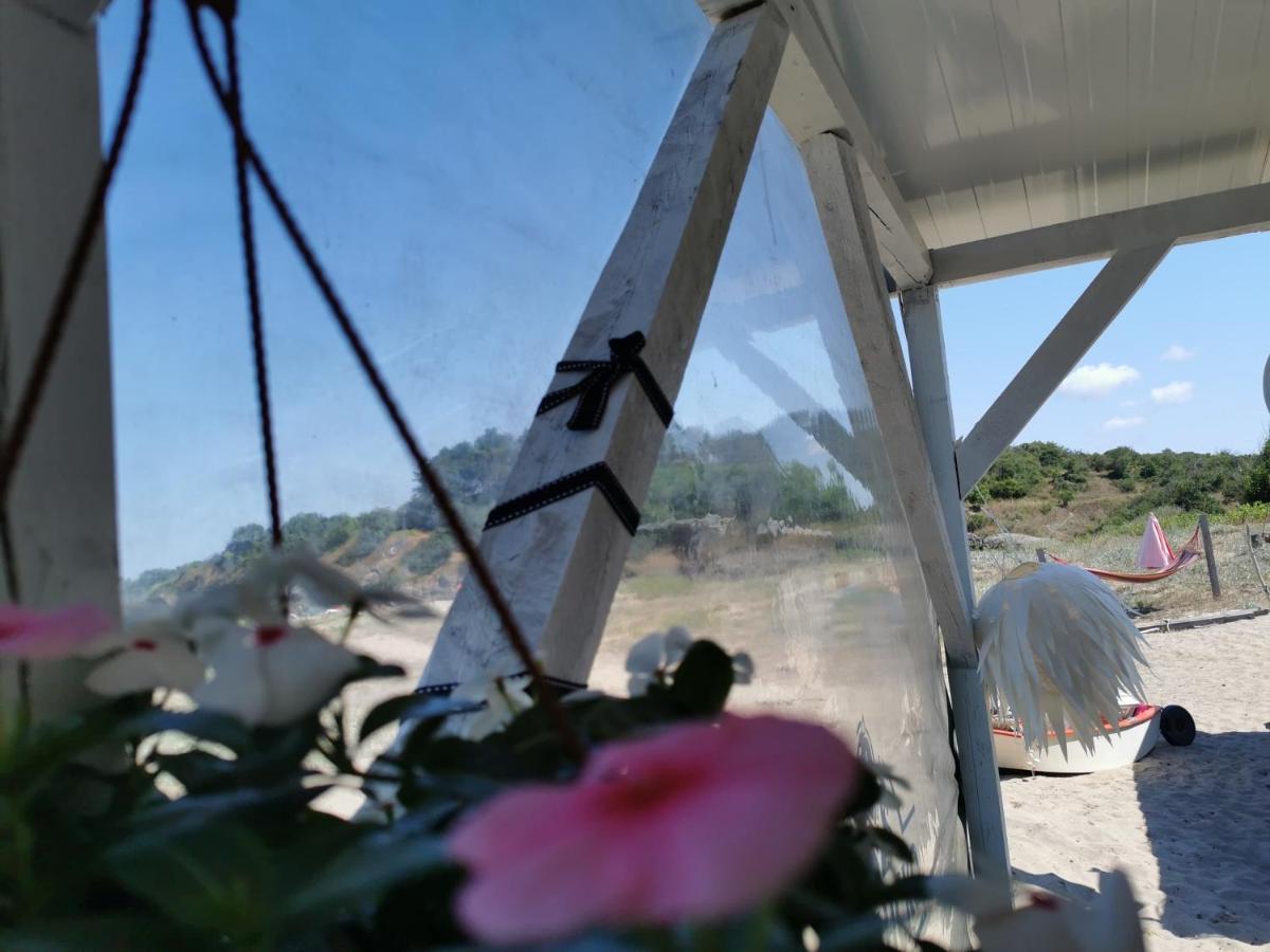 Sea Caravan/Camper On The Beach Kiten  Buitenkant foto
