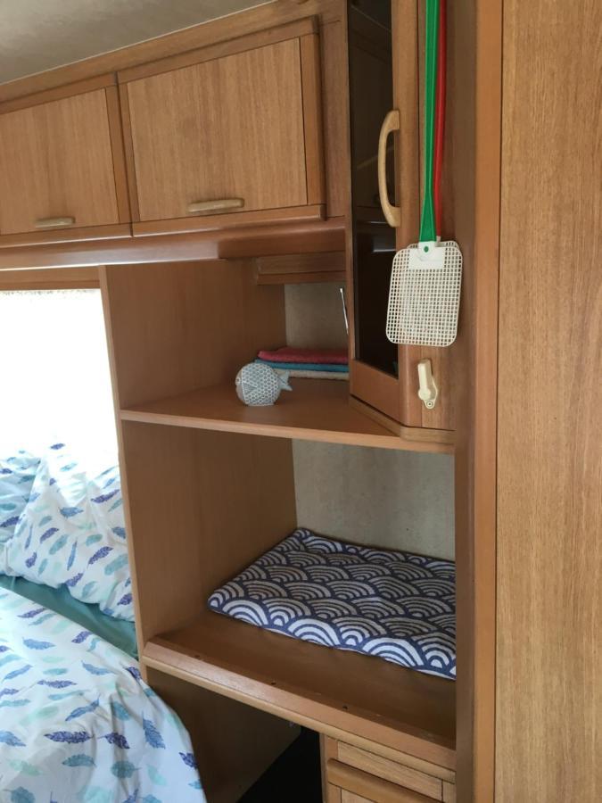 Sea Caravan/Camper On The Beach Kiten  Buitenkant foto