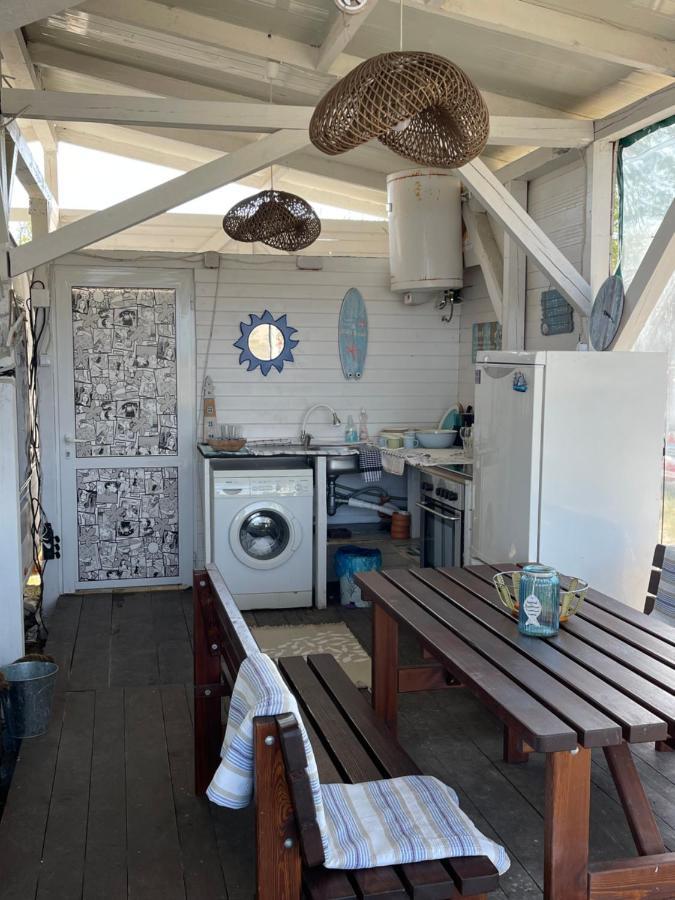 Sea Caravan/Camper On The Beach Kiten  Buitenkant foto